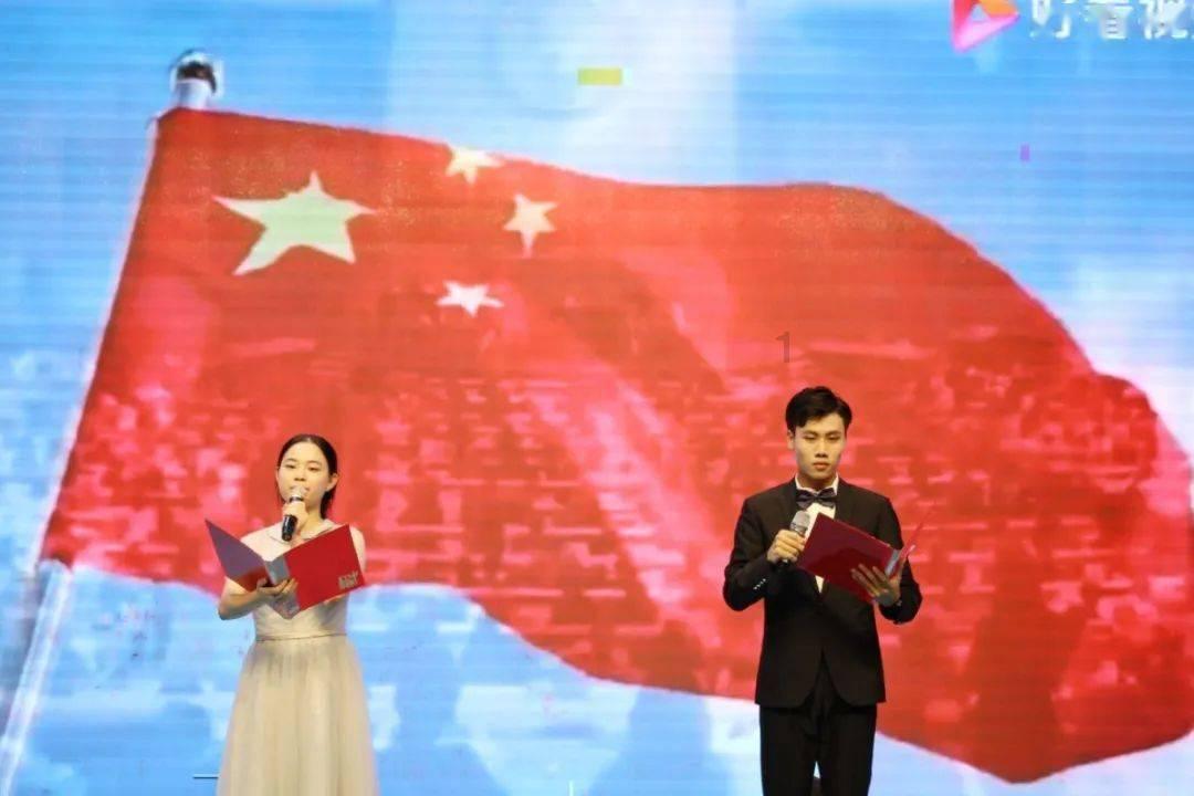 泰裤辣，沱牌携手明星张亮龍重登场，邀你一起炫个年夜饭